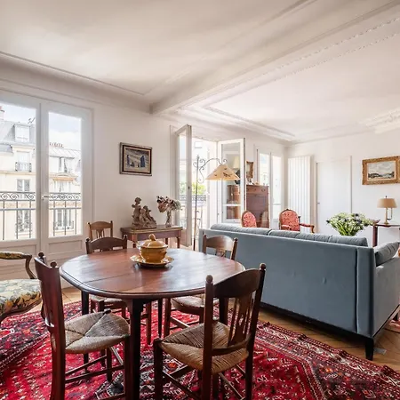 Veeve - Auteuil Refinement