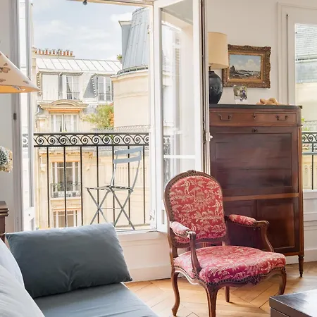 Veeve - Auteuil Refinement