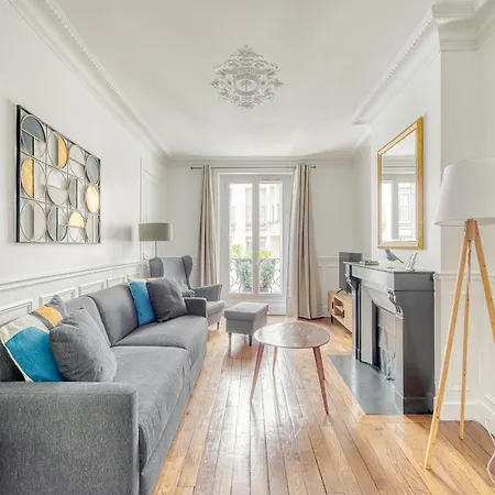 Apartman Eiffel Tower 10 Minutes 1br Renovated *