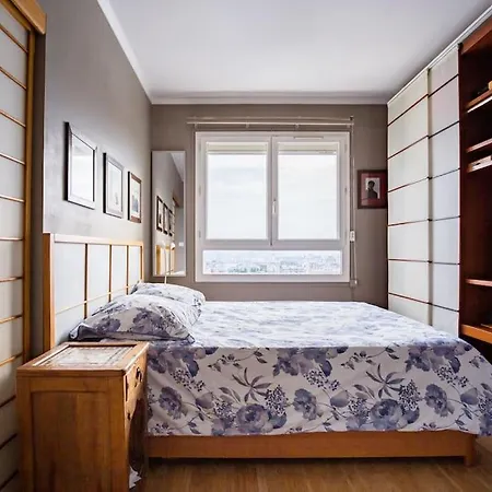 Luxury With View Car Park Apartment Paris