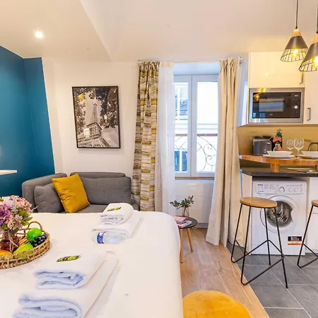 Pleasant - 2p - Center Of Apartment