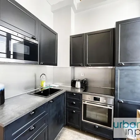 44 - Pretty 2 Bdr Flat In