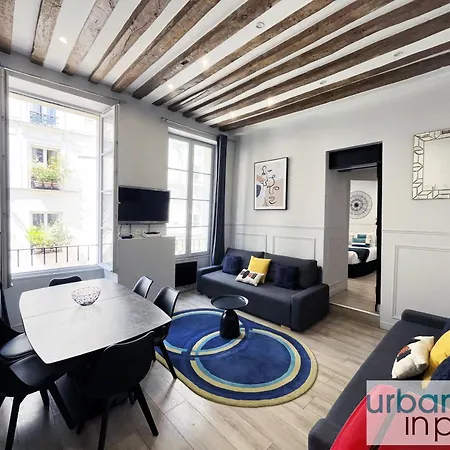 44 - Pretty 2 Bdr Flat In Paris