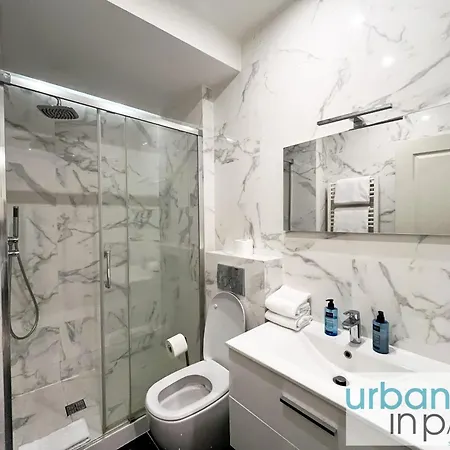 Apartment Urban Flat 60 - Sublime Parisian Flat In *