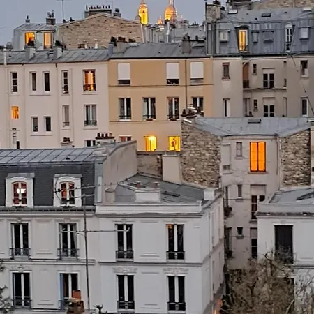 Studio Beau Et Calme Avec Vue Sur Sacre-coeur ! * Paris