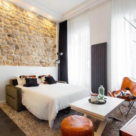 Stunning - 2br-6p - Grand Boulevard *