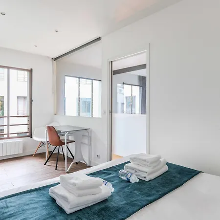 Bastille - Elegant Duplex Loft -6p * Paris