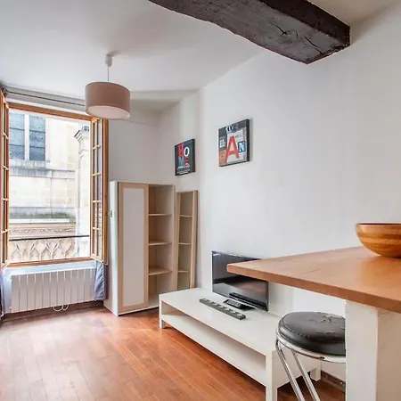 Spacieux Dans Le Beau Quartier Du Marais Apartment Paris