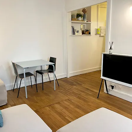 Apartment Au Charme Parisien Paris