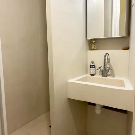 Apartment Au Charme Parisien Paris