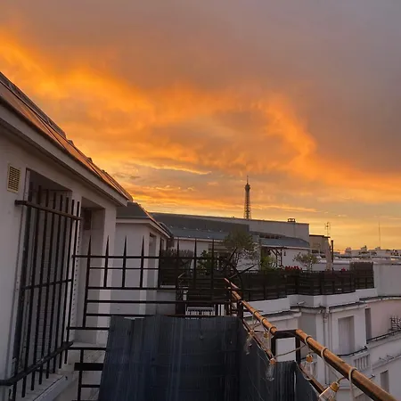 Joivy Charming Studio With Eiffel Tower View Apartment Paris