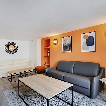 In The Heart Of Opera Apartment