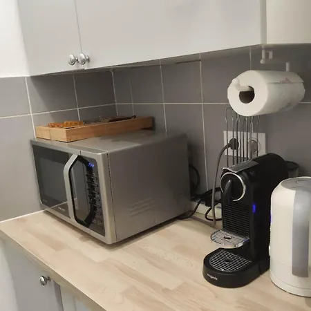 New Charming Comfortable In 10-near Metro Apartamento París