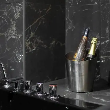 Magnifique Avec Sauna Et Jacuzzi Appartement *