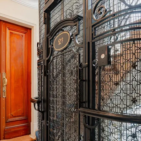 Prestigious Triangle D'or 2br Champs-elysee - Montaigne * París