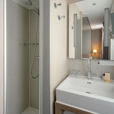 Hotel Litteraire Arthur Rimbaud, Bw Signature Collection Paris