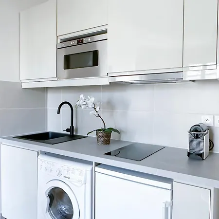 - Buttes Chaumont's Park -entire Flats Apartment Paris