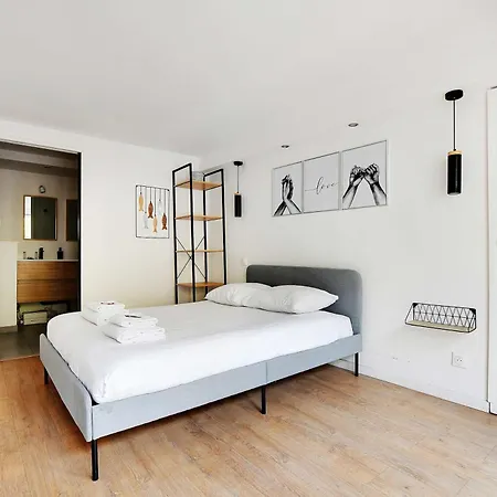 In The Heart Of Opera Apartment Paris