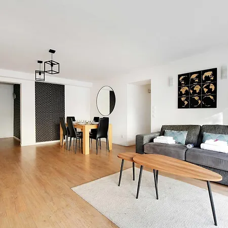 Apartment In The Heart Of Opera