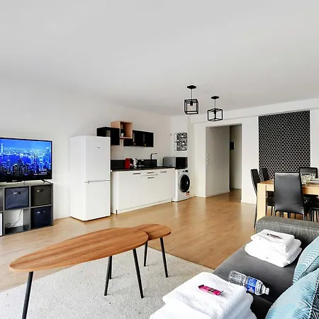 Apartment In The Heart Of Opera *