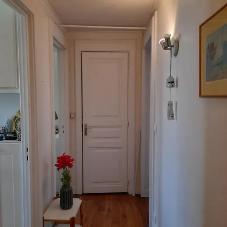Апартаменты La Maison Rouge Париж