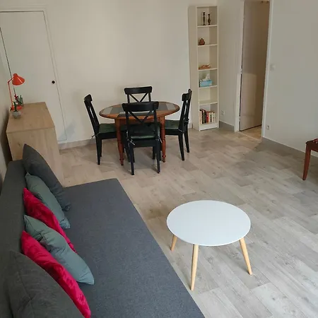 Location D'appartements 47 M * Париж