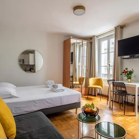 Apartment Joli A Cote De La Tour Eiffel, Javel Et De Expo