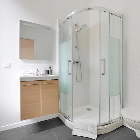 Louvre In Saint-germain Ideal For Visiting Apartment