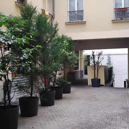 Charming Flat Near Gare Du Nord Station פריז