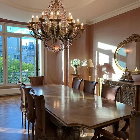4 Bedroom Prestigious Baroque Near Trocadero