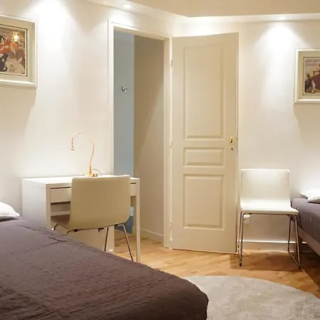 Rue Lauriston - 16 Apartment