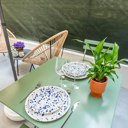 Charming With Terrace - Near Montmartre