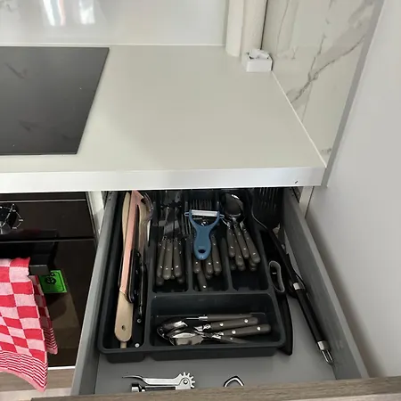 Refait A Neuf 2 Pieces - - Equipe - Parking Apartamento *