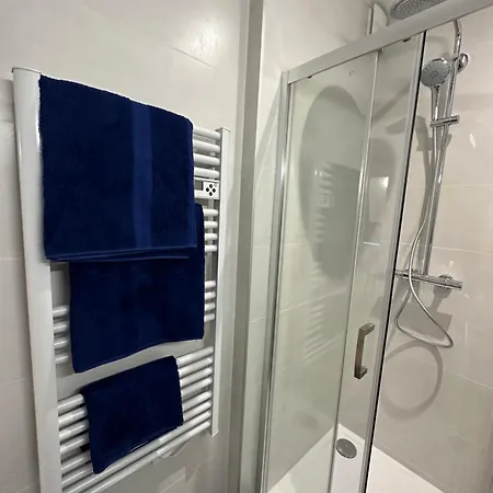 Refait A Neuf 2 Pieces - - Equipe - Parking Apartamento