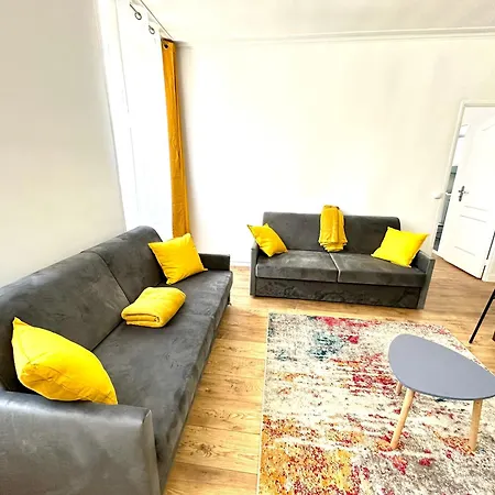 Refait A Neuf 2 Pieces - - Equipe - Parking