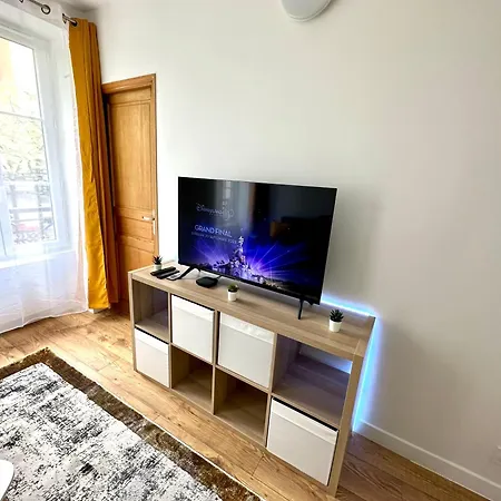Refait A Neuf 2 Pieces - - Equipe - Parking Apartamento *