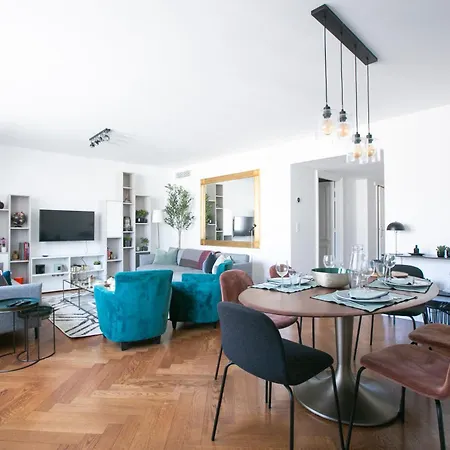 Apartment Magnificient 2 Bedrooms With Terrace Next To Champs-elysees - Pc62b
