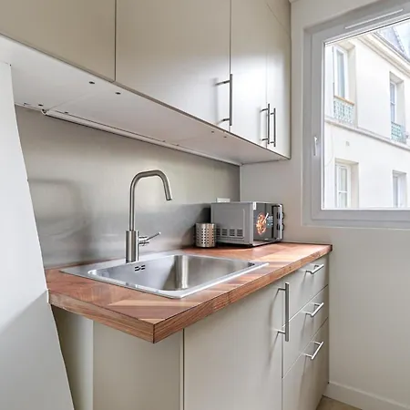 Appartamento Montmartre Seveste Ii Magnifique 2br Parigi
