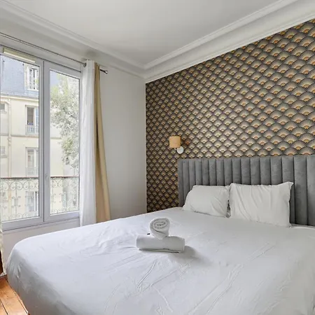 Appartamento Montmartre Seveste Ii Magnifique 2br