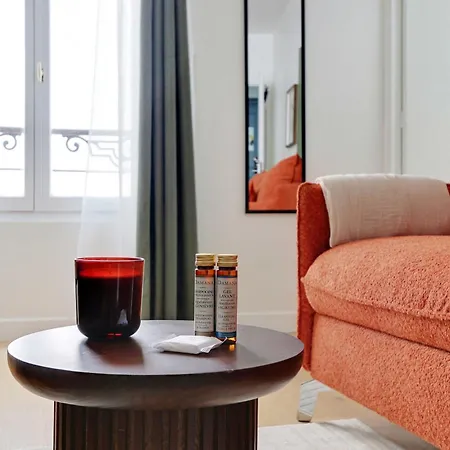 Modern Studio With Ac - 2p - Sacre Coeur *