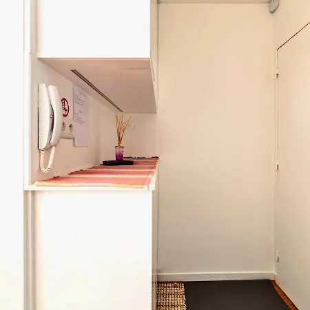 Apartman 16th 2 Bedrooms Near Eiffel Tower Renovated Balcony 2-4 Person *