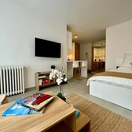 Newly Refurbished Modern * París