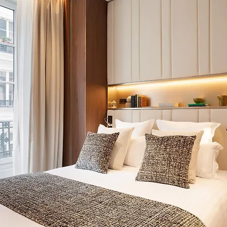 Thelander - Serviced In Opera Apartment *