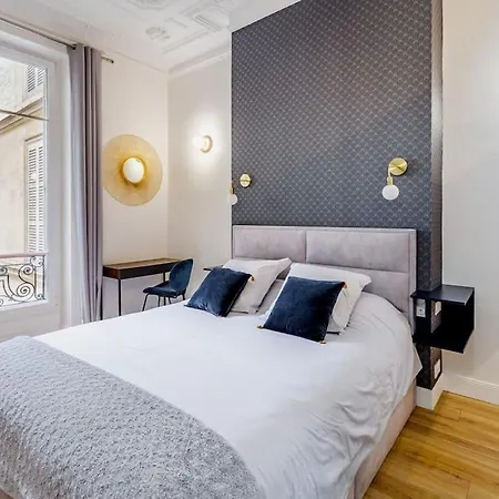 Apartment Newly Renovated Near La Madeleine Paris