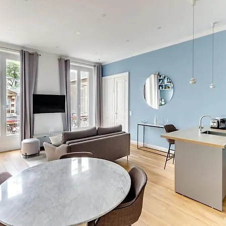 Apartment Newly Renovated Near La Madeleine Paris