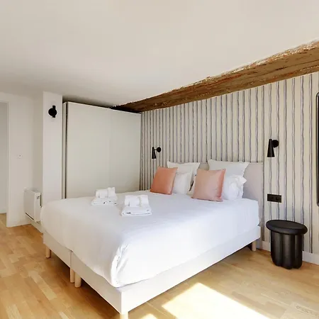 Apartment Pick A Flat's In Saint-martin - Rue Du Faubourg Saint-martin Paris