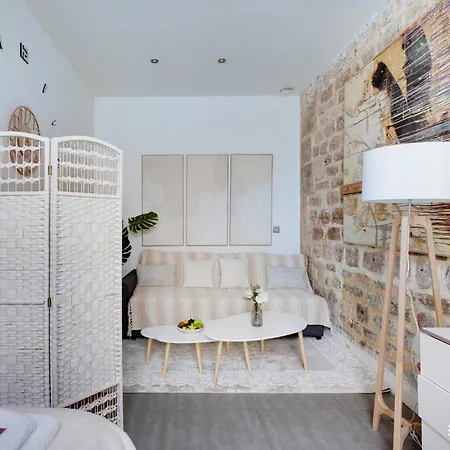 Charming Studio - 2p - Voltaire *