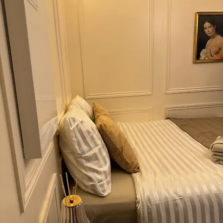 Elegant Avec Baignoire Apartamento