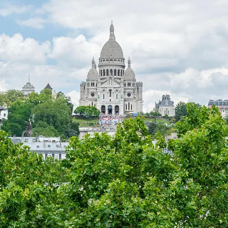 Montmartre - Avec Vue Sur Le Sacre-coeur * Paris