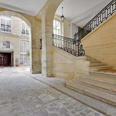 Pick A Flat's Apartements With Services In Louvre - Rue Des Halles Apartment